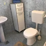 4-schlafzimmer-wohnung Mit Privatem Pool By Interhome Daire *