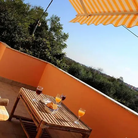 4-schlafzimmer-wohnung Mit Privatem Pool By Interhome *