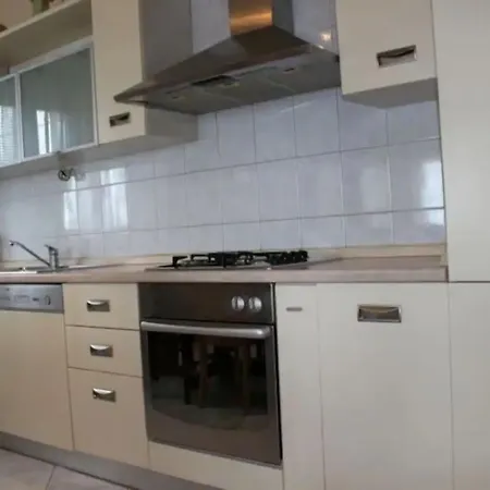 Apartamento 4-schlafzimmer-wohnung Mit Privatem Pool By Interhome *