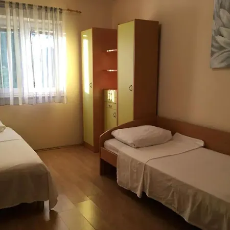 4-schlafzimmer-wohnung Mit Privatem Pool By Interhome Appartamento *