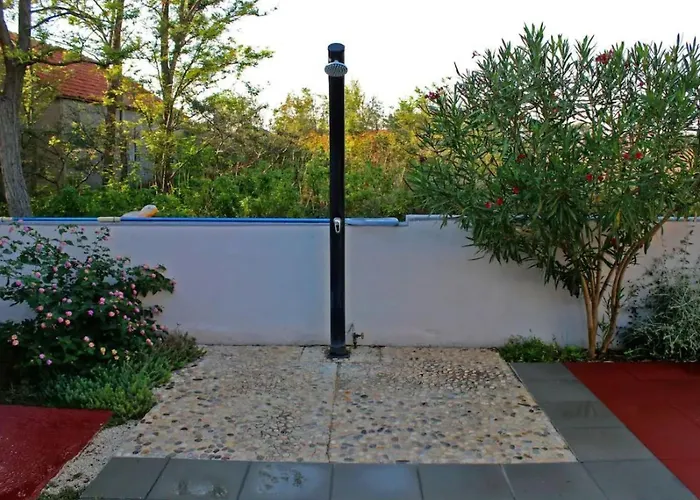 4-schlafzimmer-wohnung Mit Privatem Pool By Interhome *